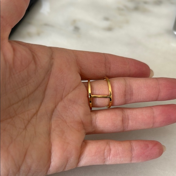 Elegant Gold Double Band Ring - Picture 3 of 4